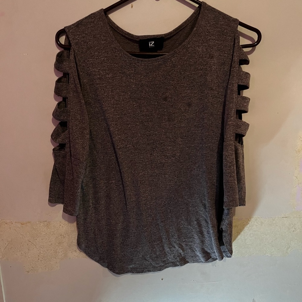 Grey/purple top